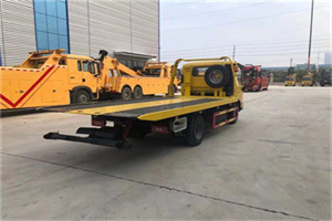 解放非事故拖车